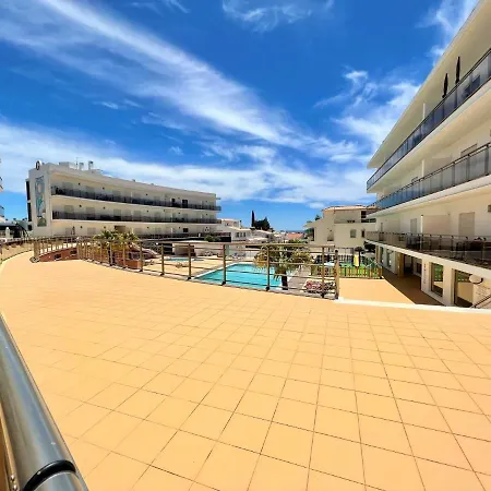 Terrace With Pool By Homing 阿尔布费拉