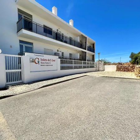 Terrace With Pool By Homing Албуфейра