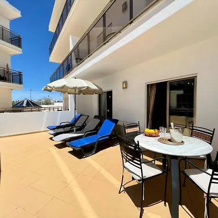 Terrace With Pool By Homing Албуфейра